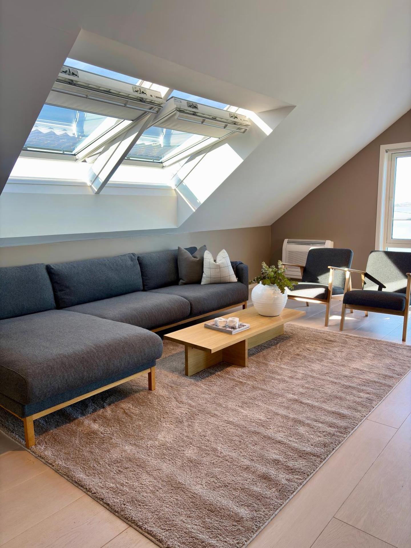 Pulpit Rock - Home with balcony & amazing views