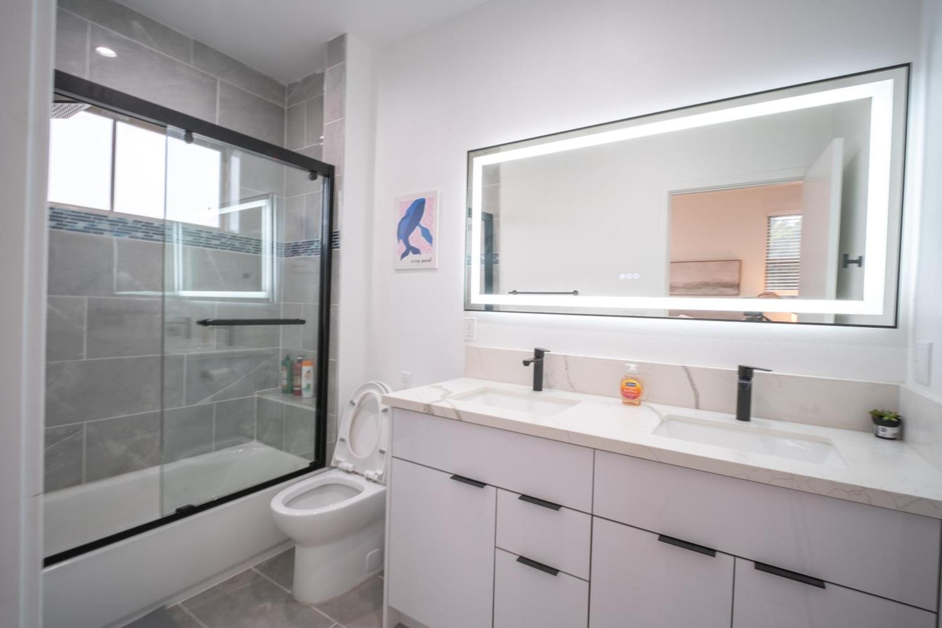 Stylish Private Room by Downtown LA