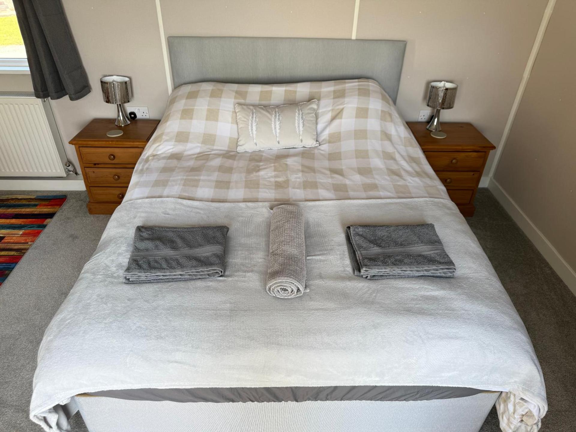 Couple’s Lodge With Hot Tub