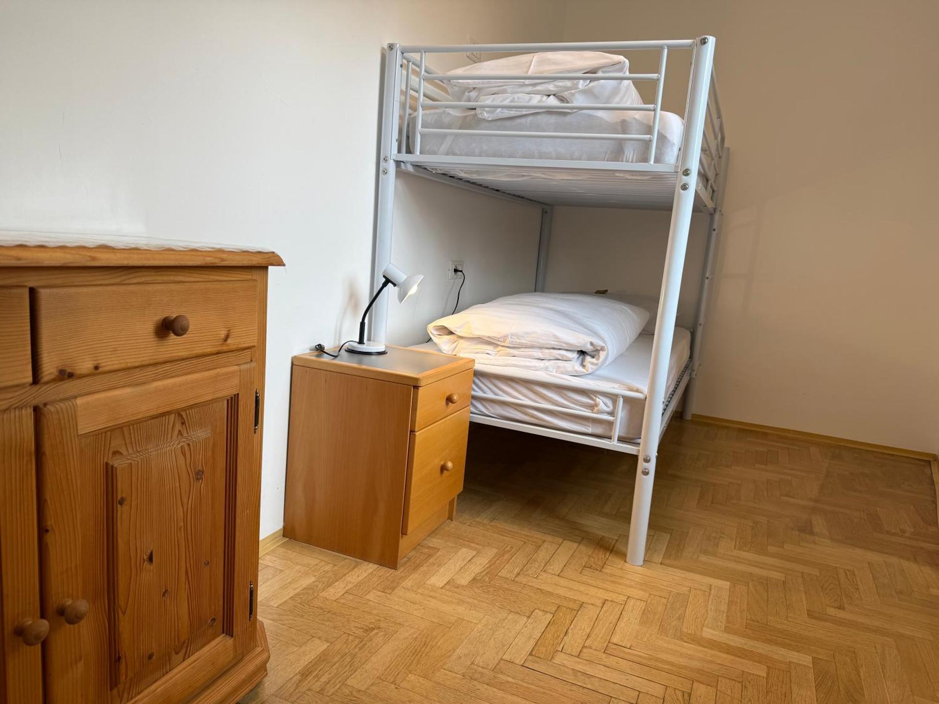 Apartment with Mountain View