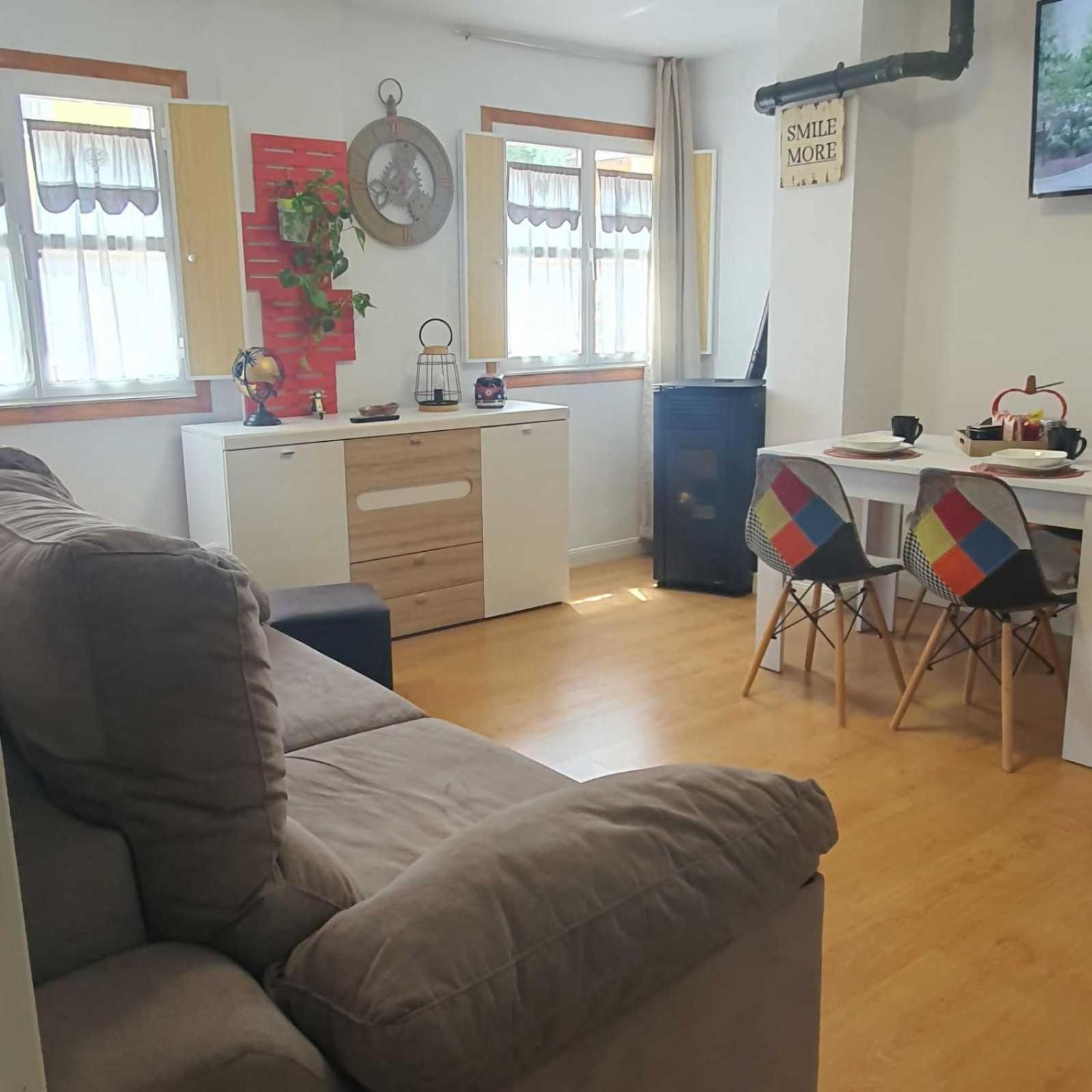 The family bienvenidos a Canfranc