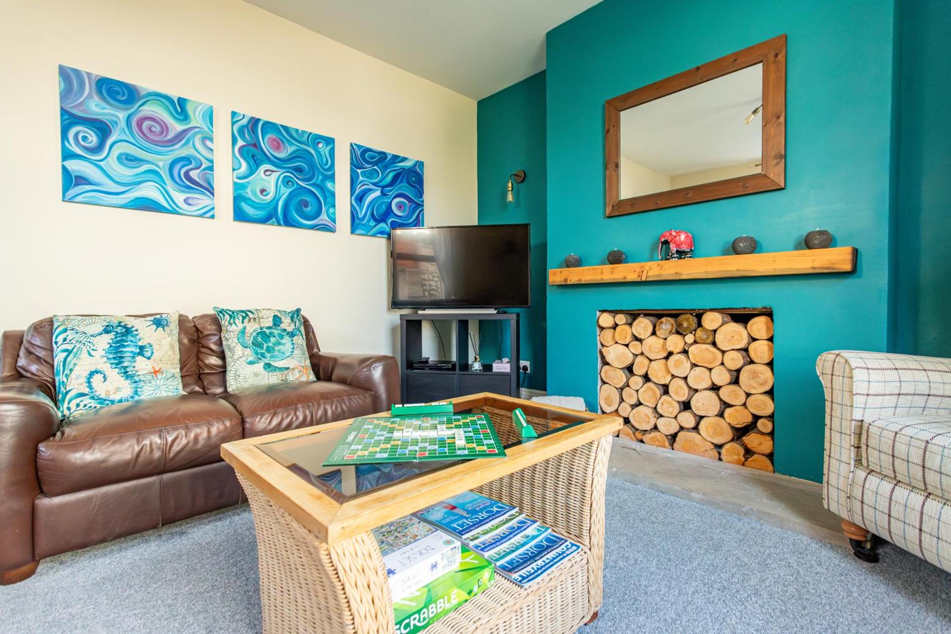 Communal lounge/ TV room