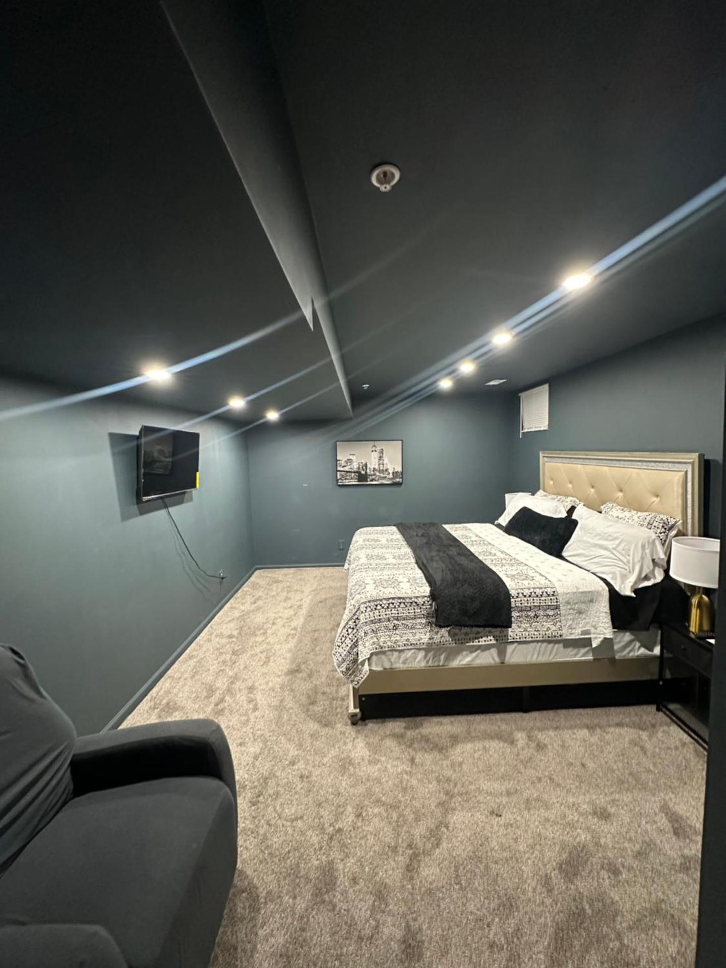 Luxury 2 bedroom basement