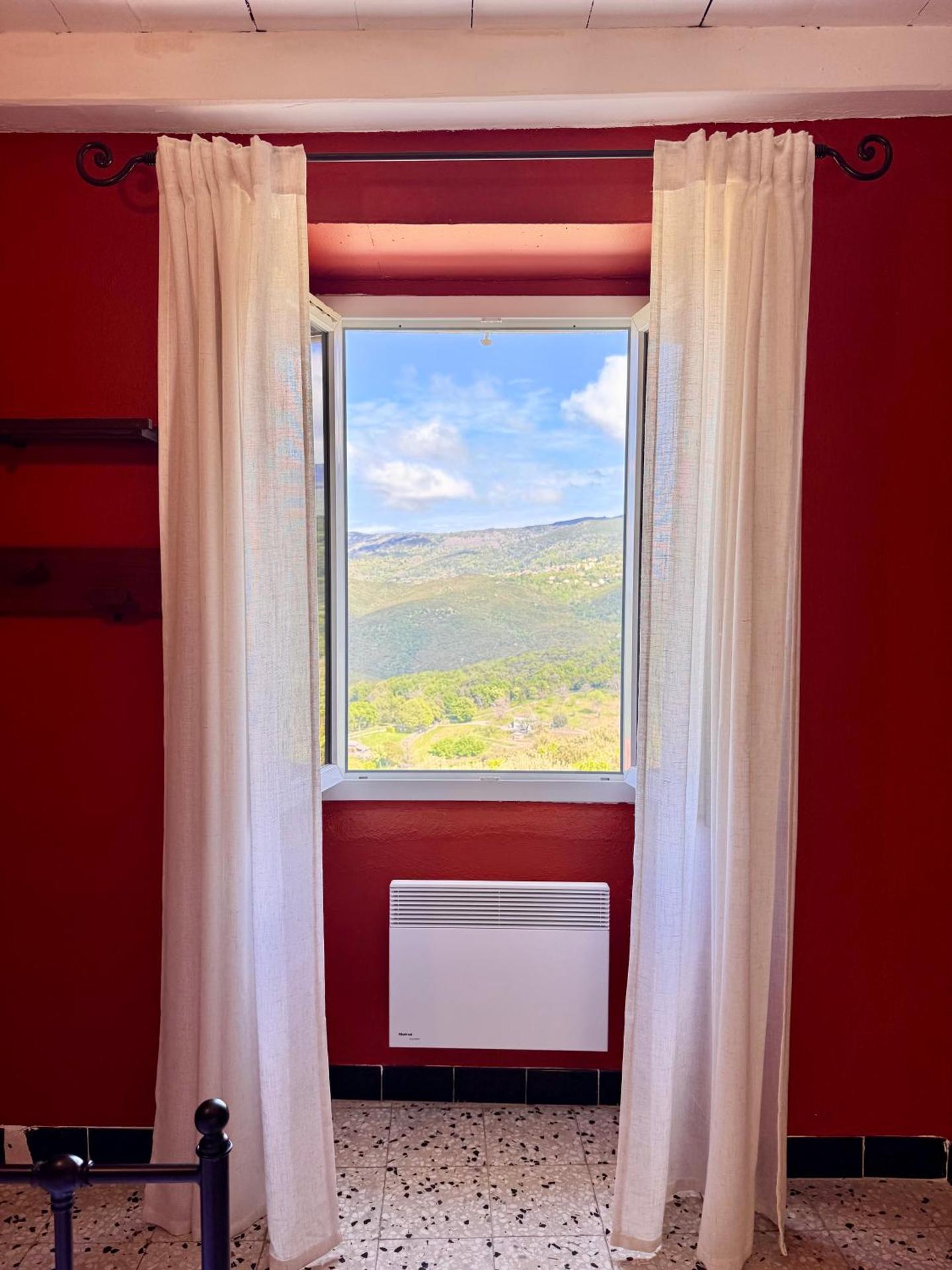 Maison traditionnelle avec vues sur St Michel