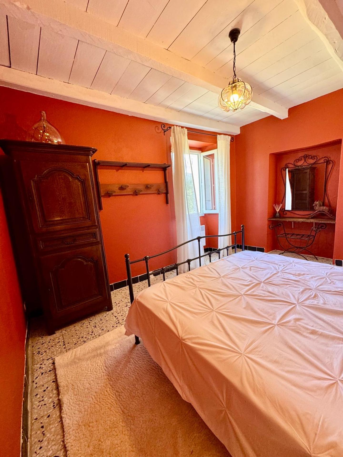 Maison traditionnelle avec vues sur St Michel