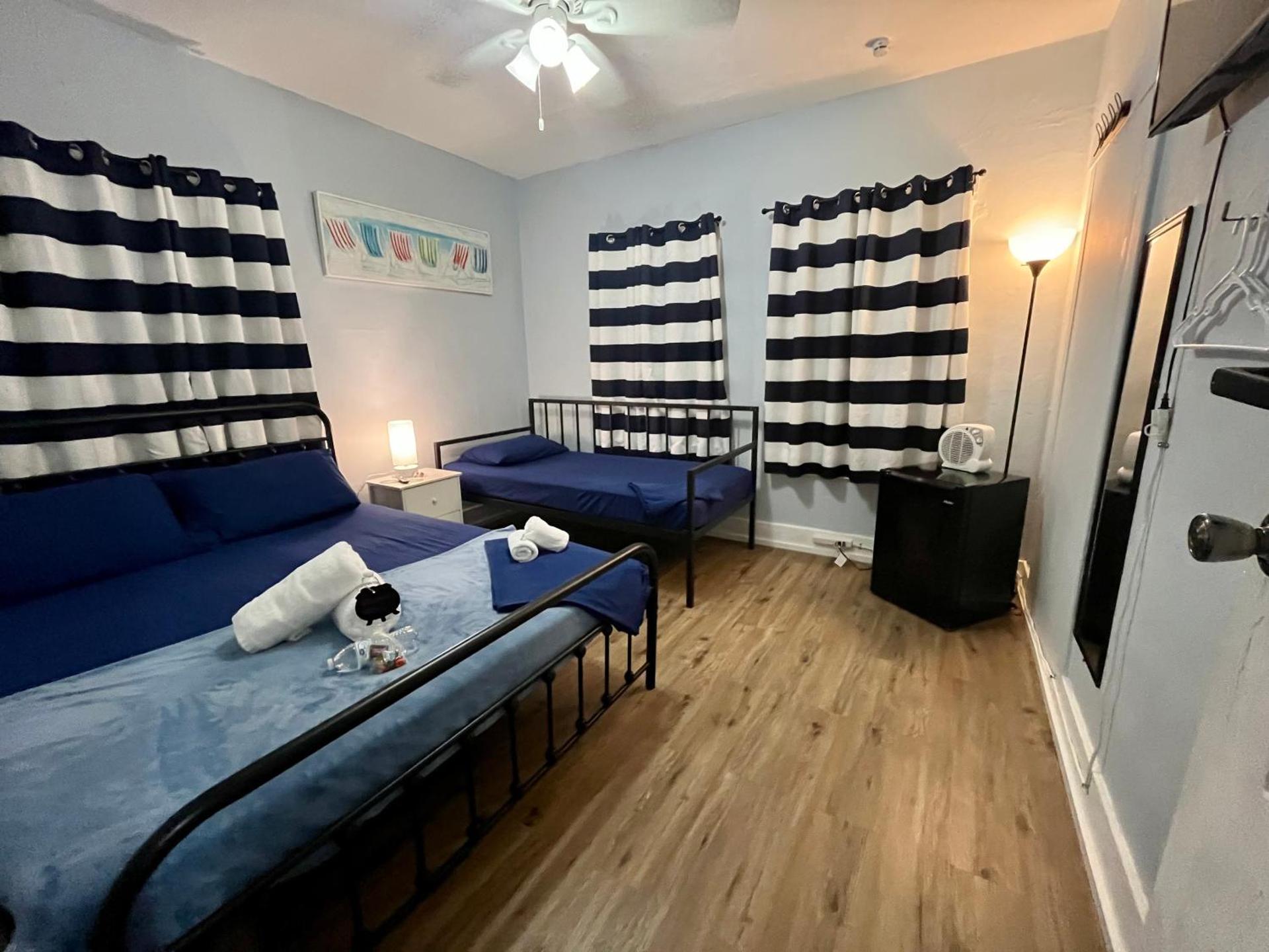 Economy Triple Room with Shared Bathroom