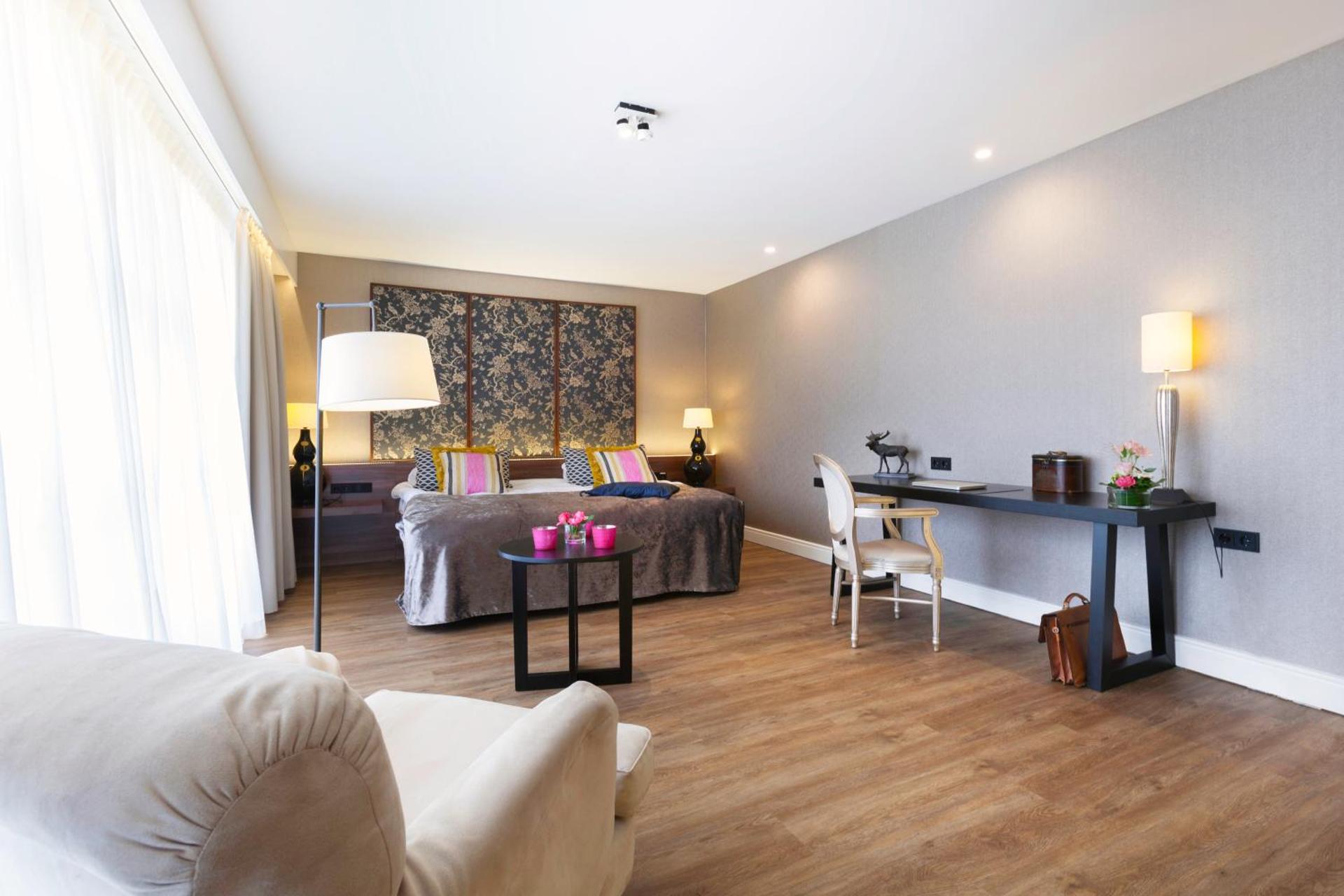 Photo of the whole room