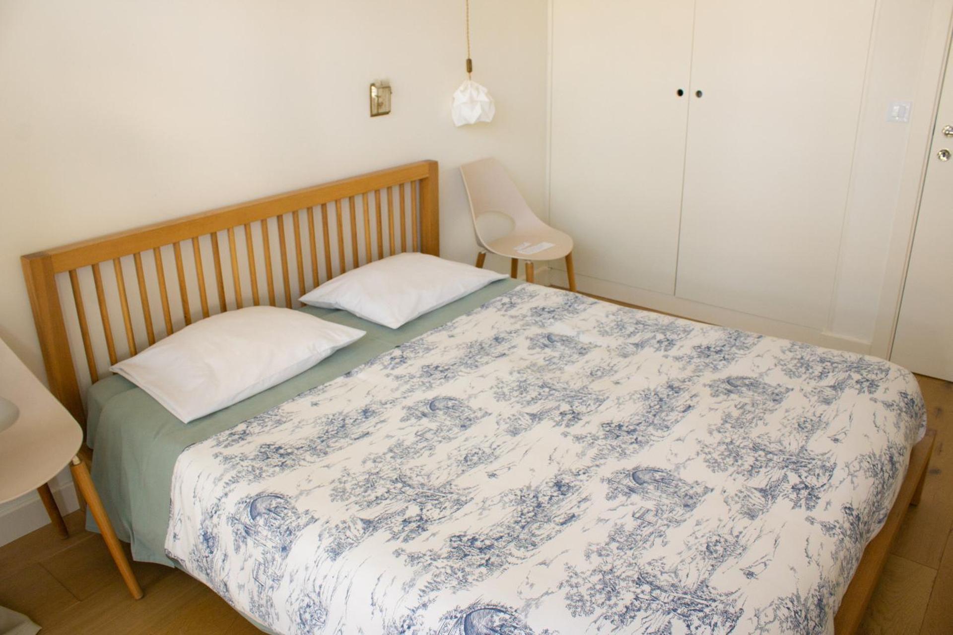 Votre chambre avec salle de bain privée et balcon végétal à Lisbonne Amoreiras - Your Room with private bathroom and balcony in Lisbon Amoreiras
