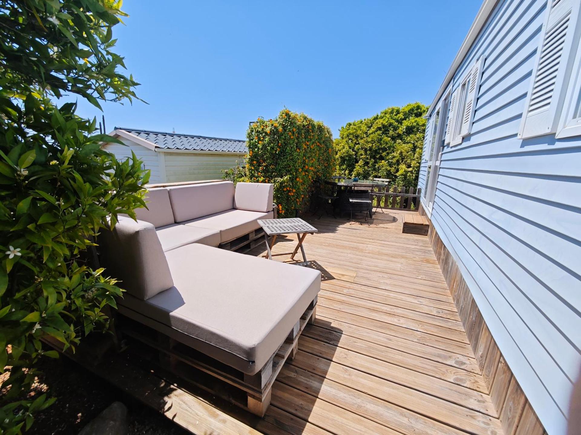 Casa Azul-Tiny house with fantastic view, big outdoor space and pool