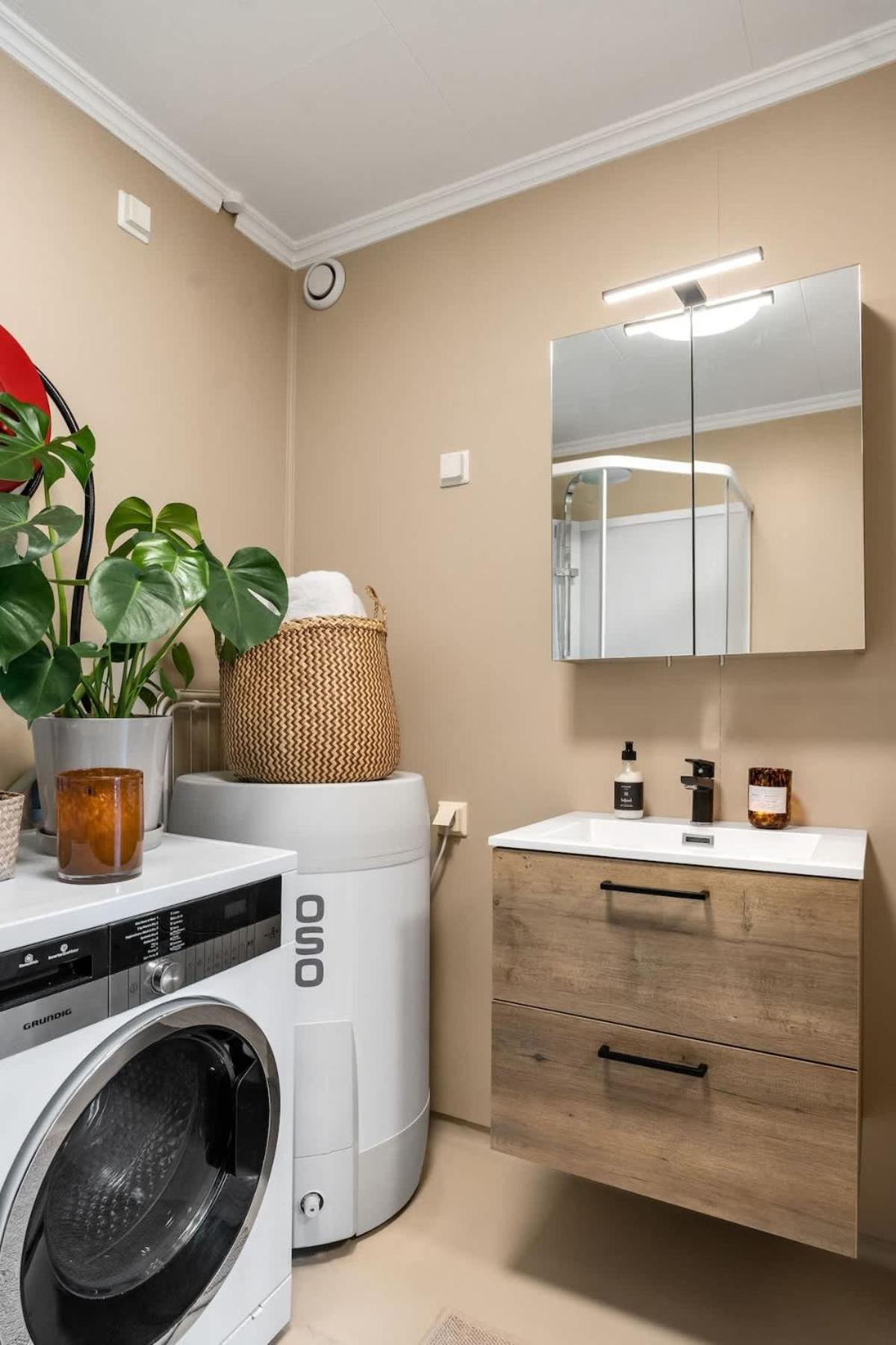 Central sea house apartment - Free parking