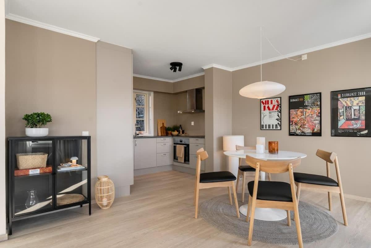 Central sea house apartment - Free parking