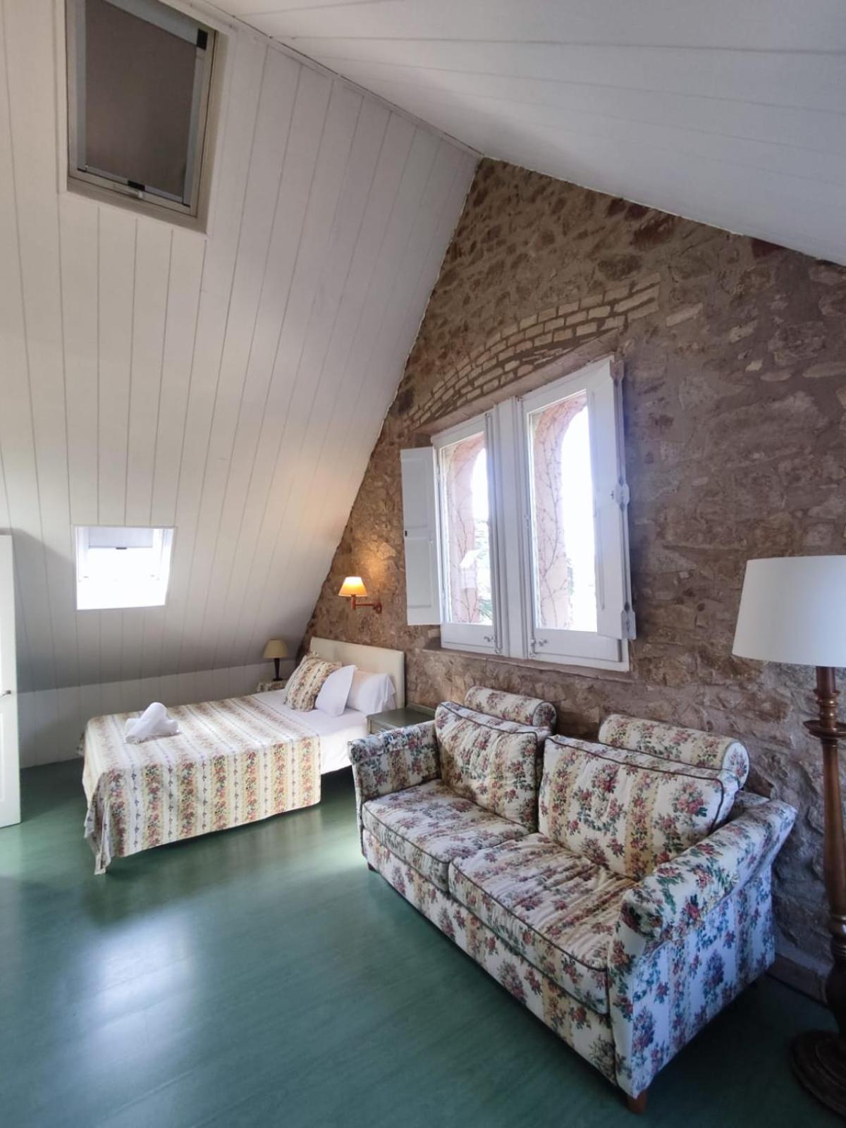 Suite with Mountain View