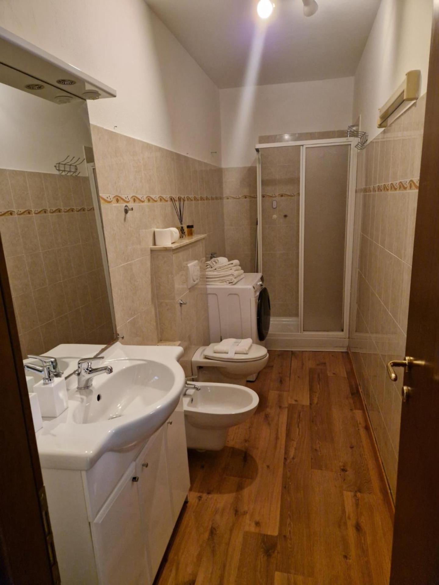 Lake Alley Apartment