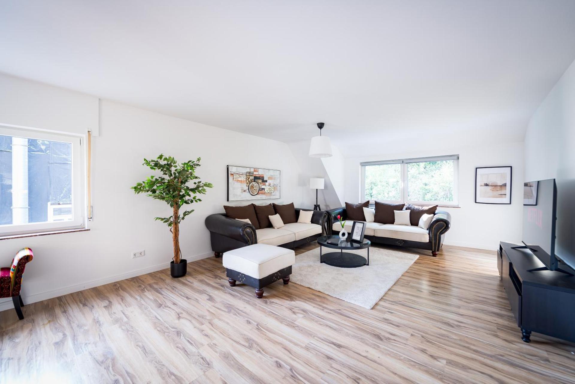 Communal lounge/ TV room