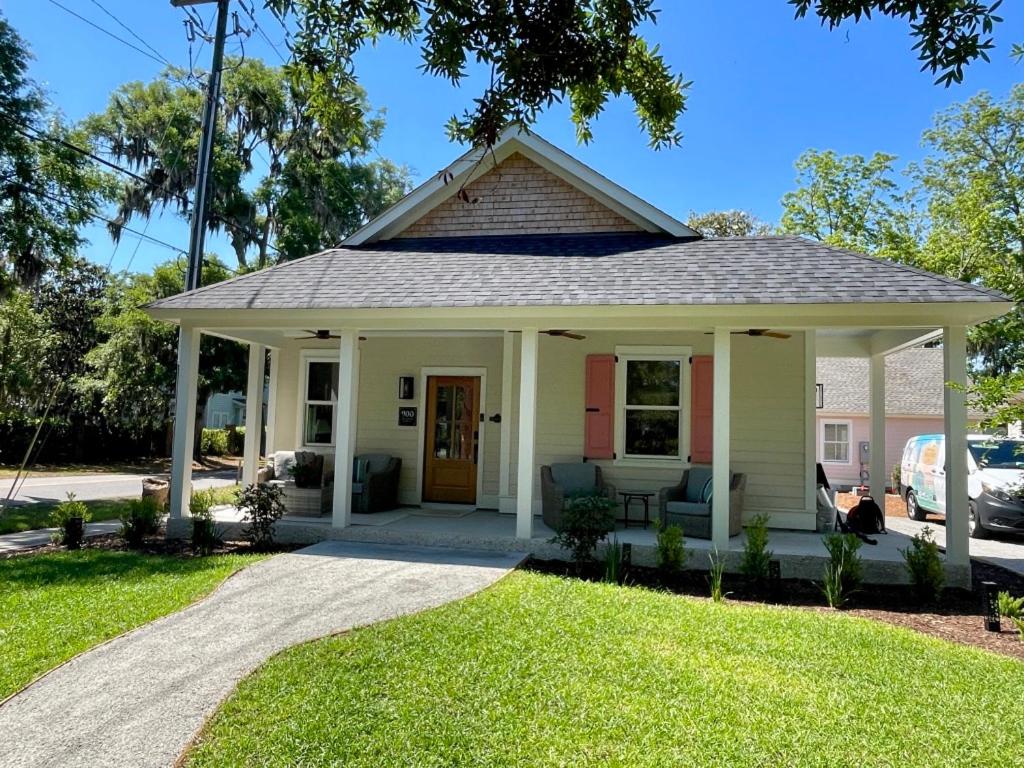 Magnolia Court Suites