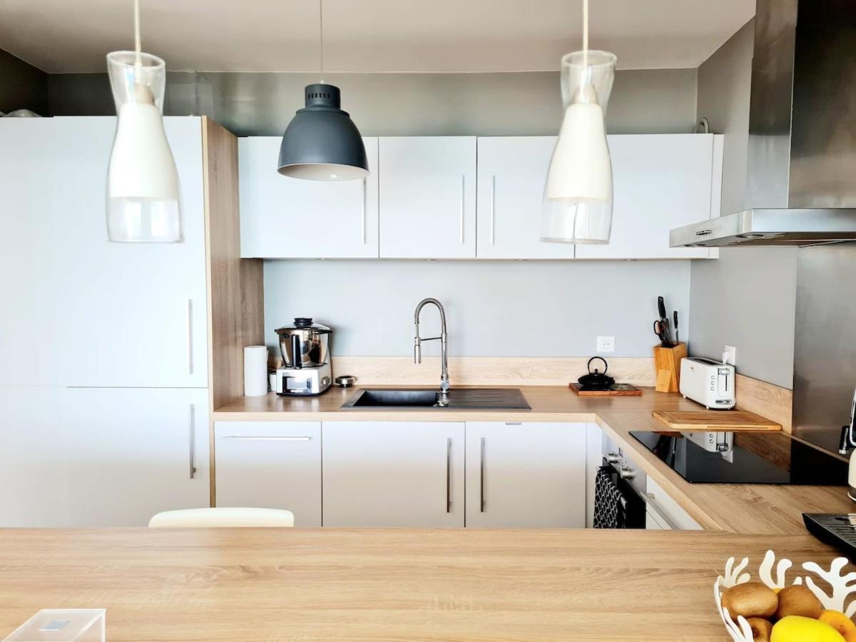 Splendide appartement face à la mer, parking, wifi