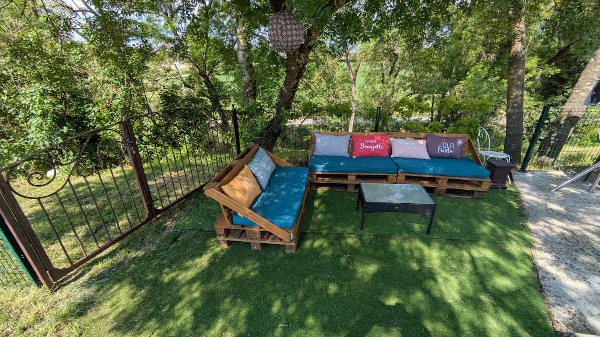 Mas en Pierre "entre Gard et Ardèche" avec jardin