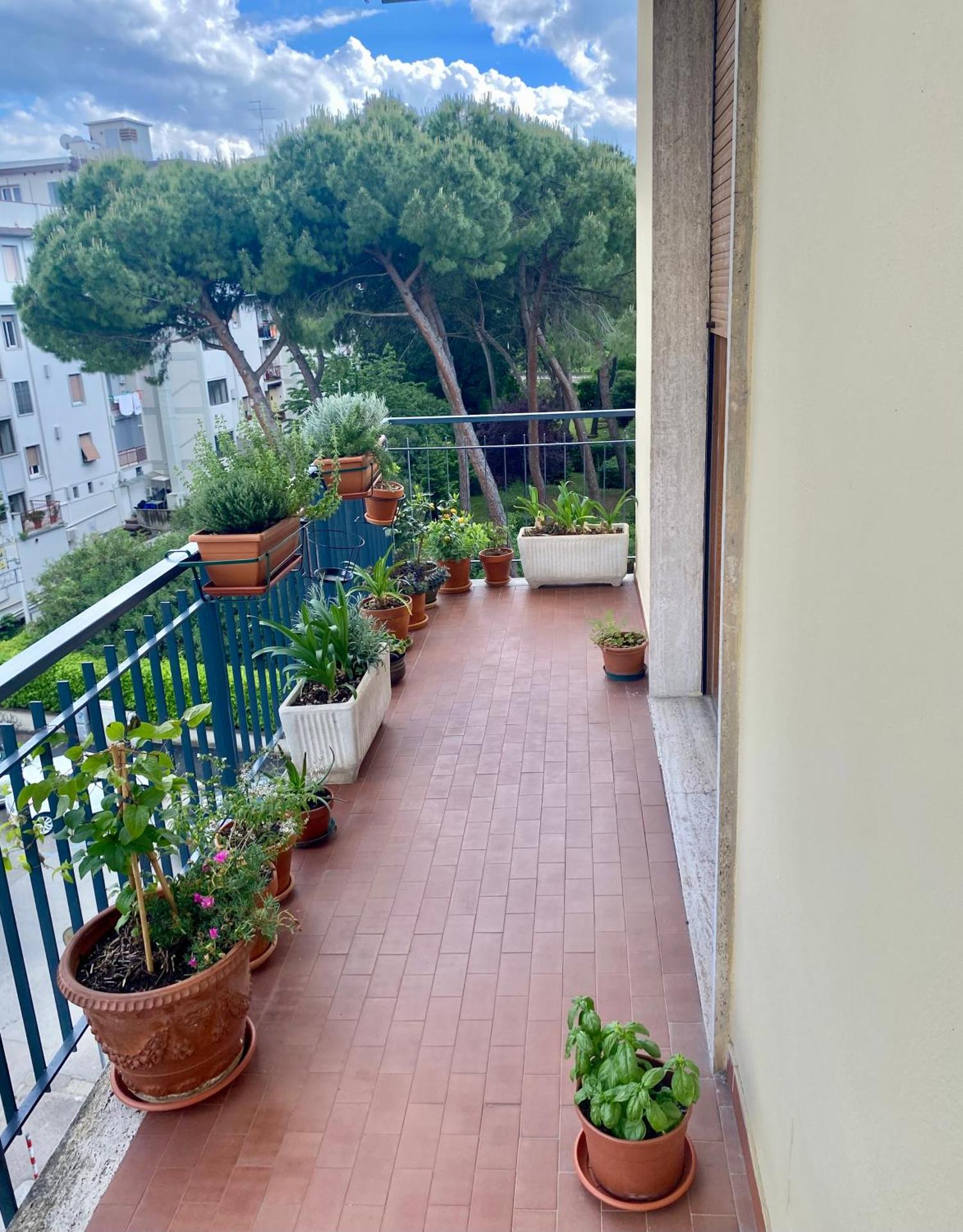 Camera Matrimoniale con bagno privato-struttura condivisa con Host-CASA ENEA