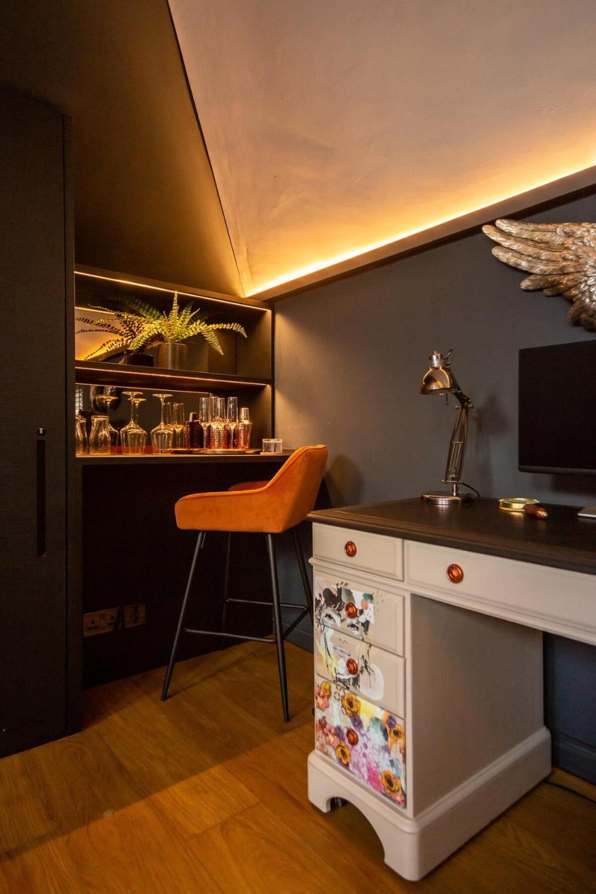 The Bakers Luxury Top Floor Apartment