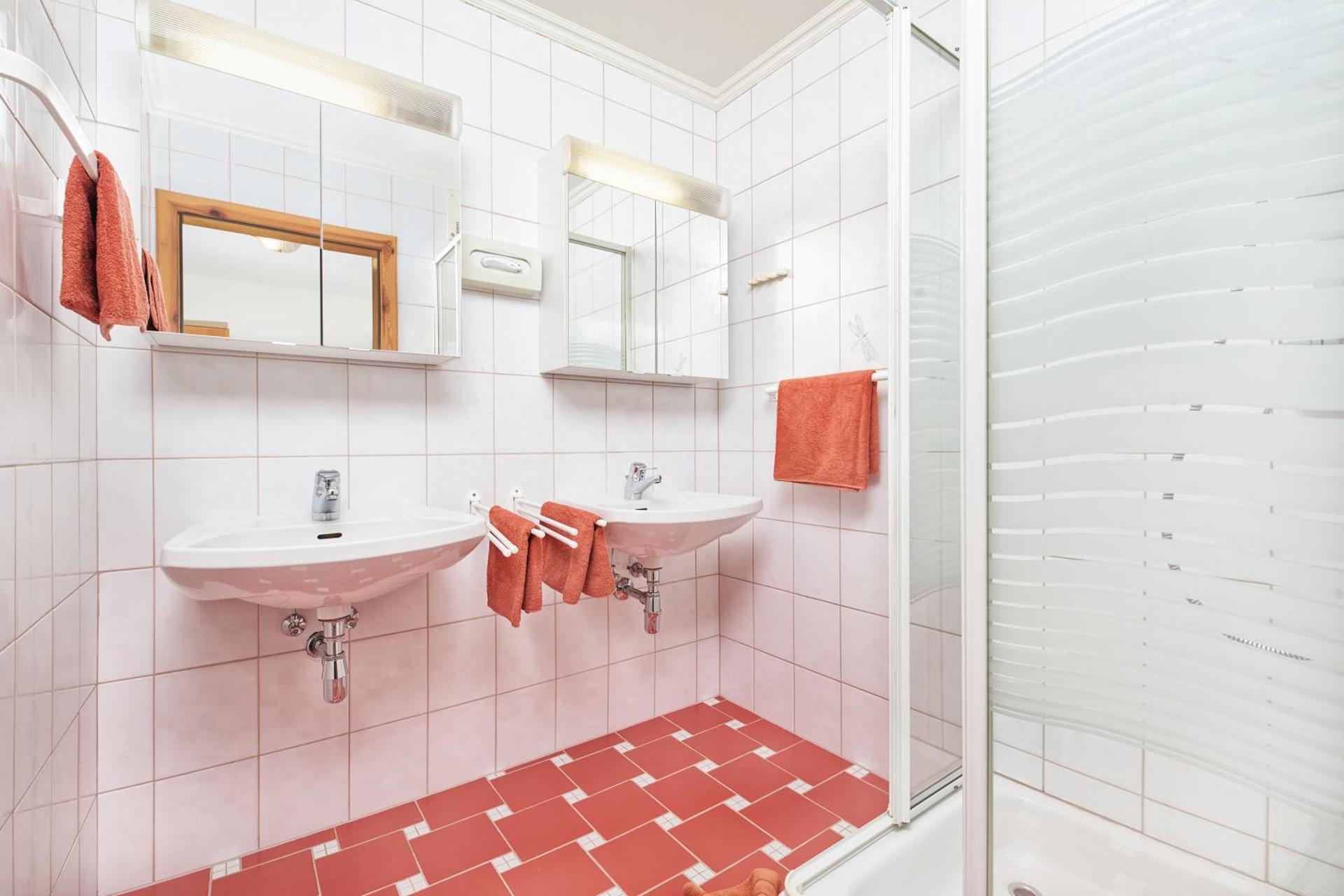 One-Bedroom Apartment with Balcony