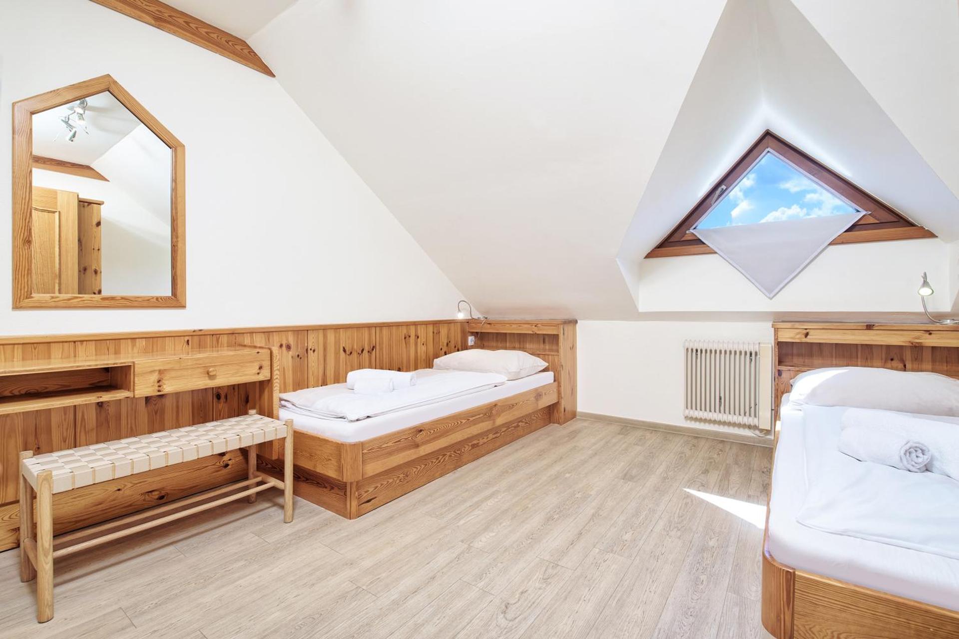 One-Bedroom Apartment with Balcony