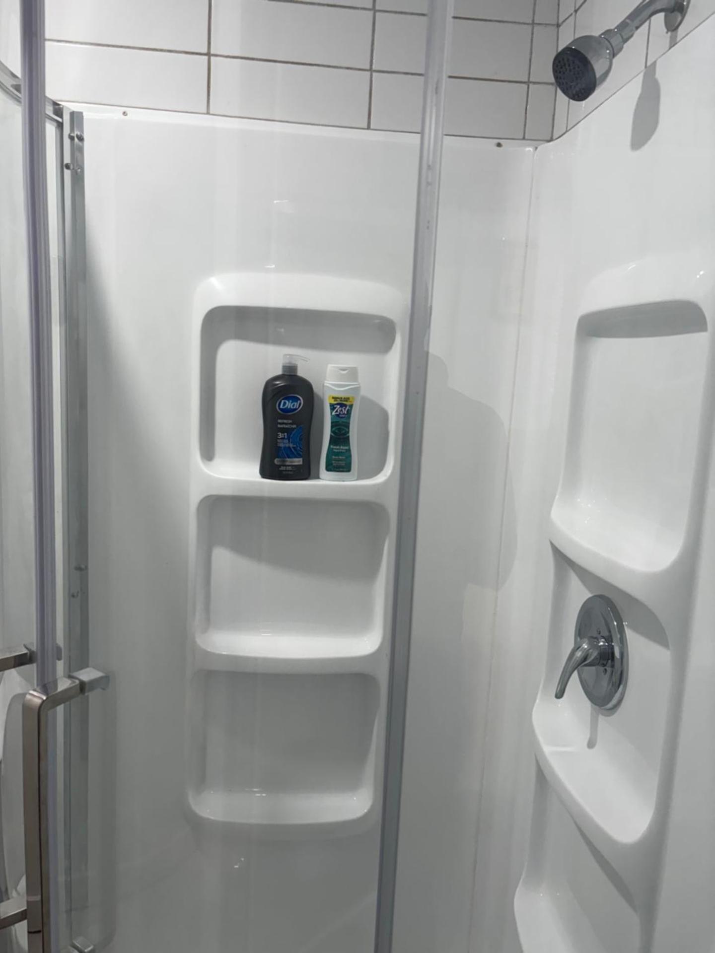 Bachelor and Double room in Bedford, Halifax