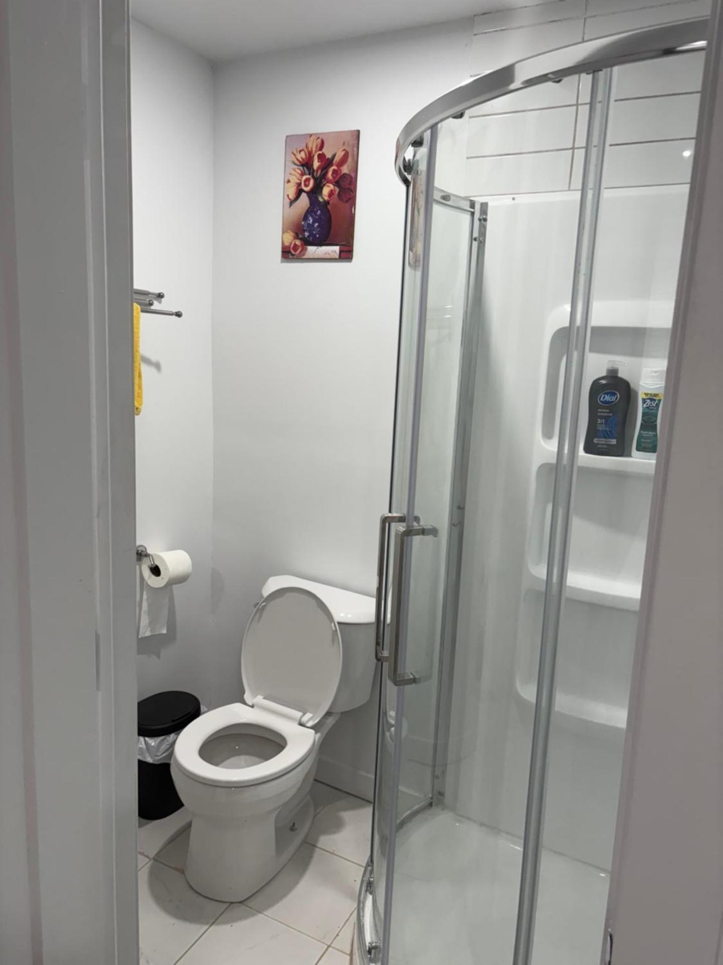 Bachelor and Double room in Bedford, Halifax