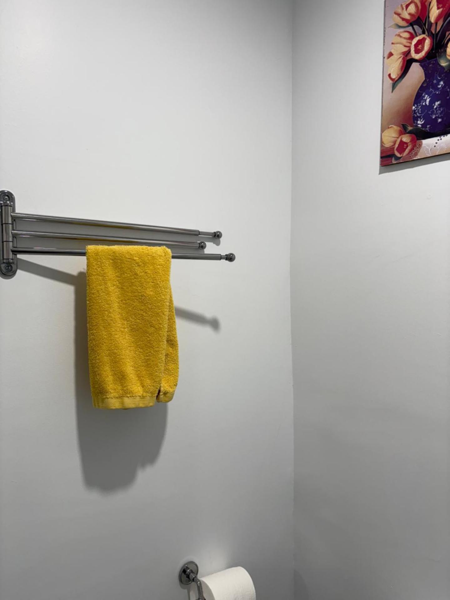 Bachelor and Double room in Bedford, Halifax