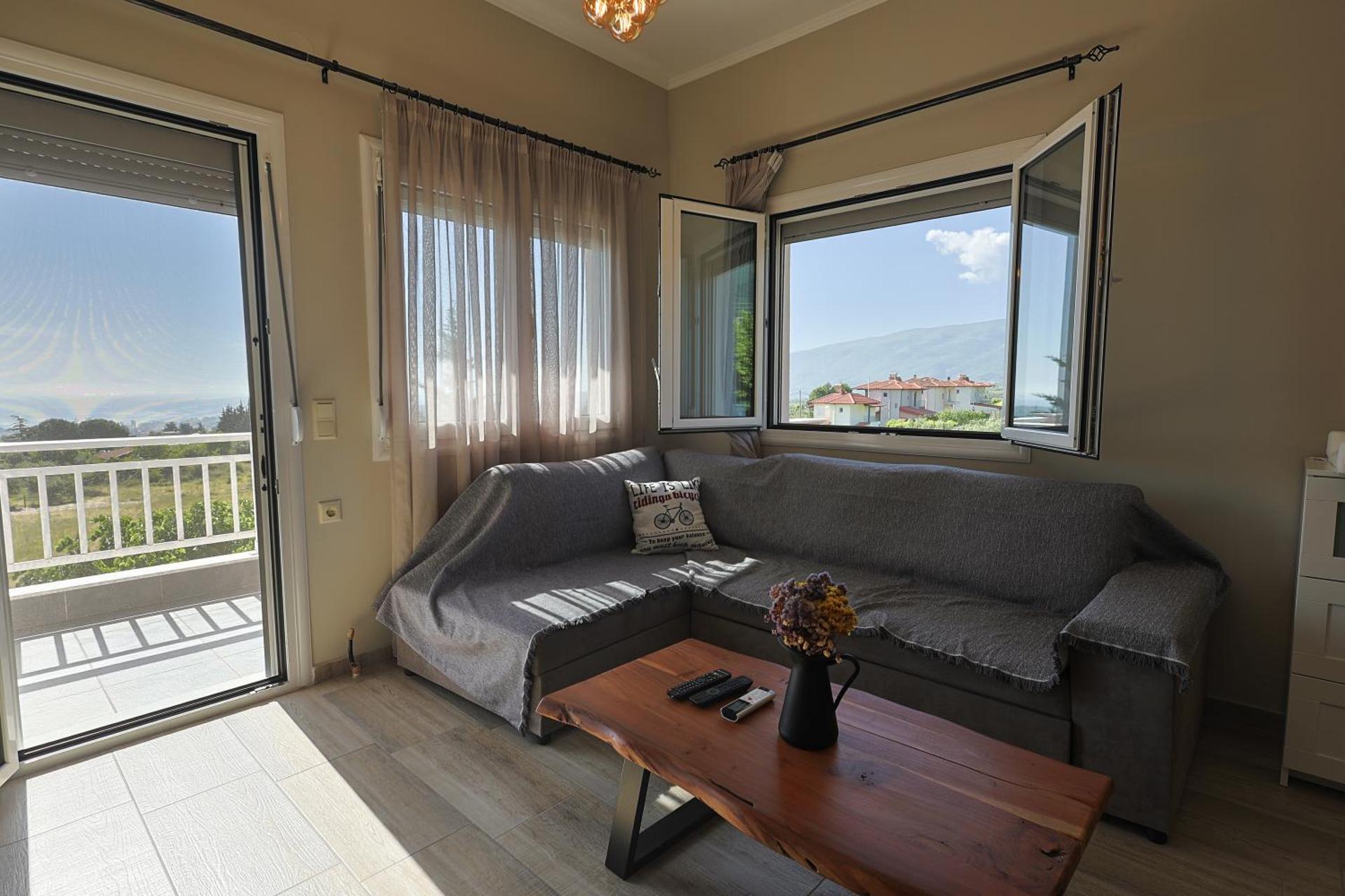 Zeusplace Jasmine House