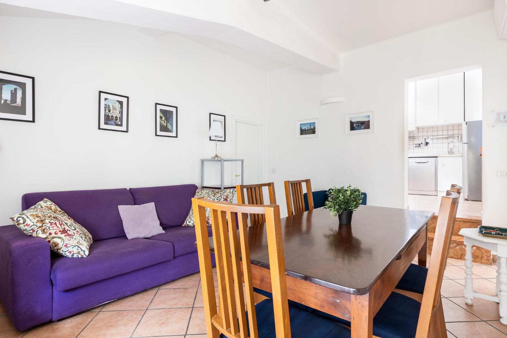 Communal lounge/ TV room