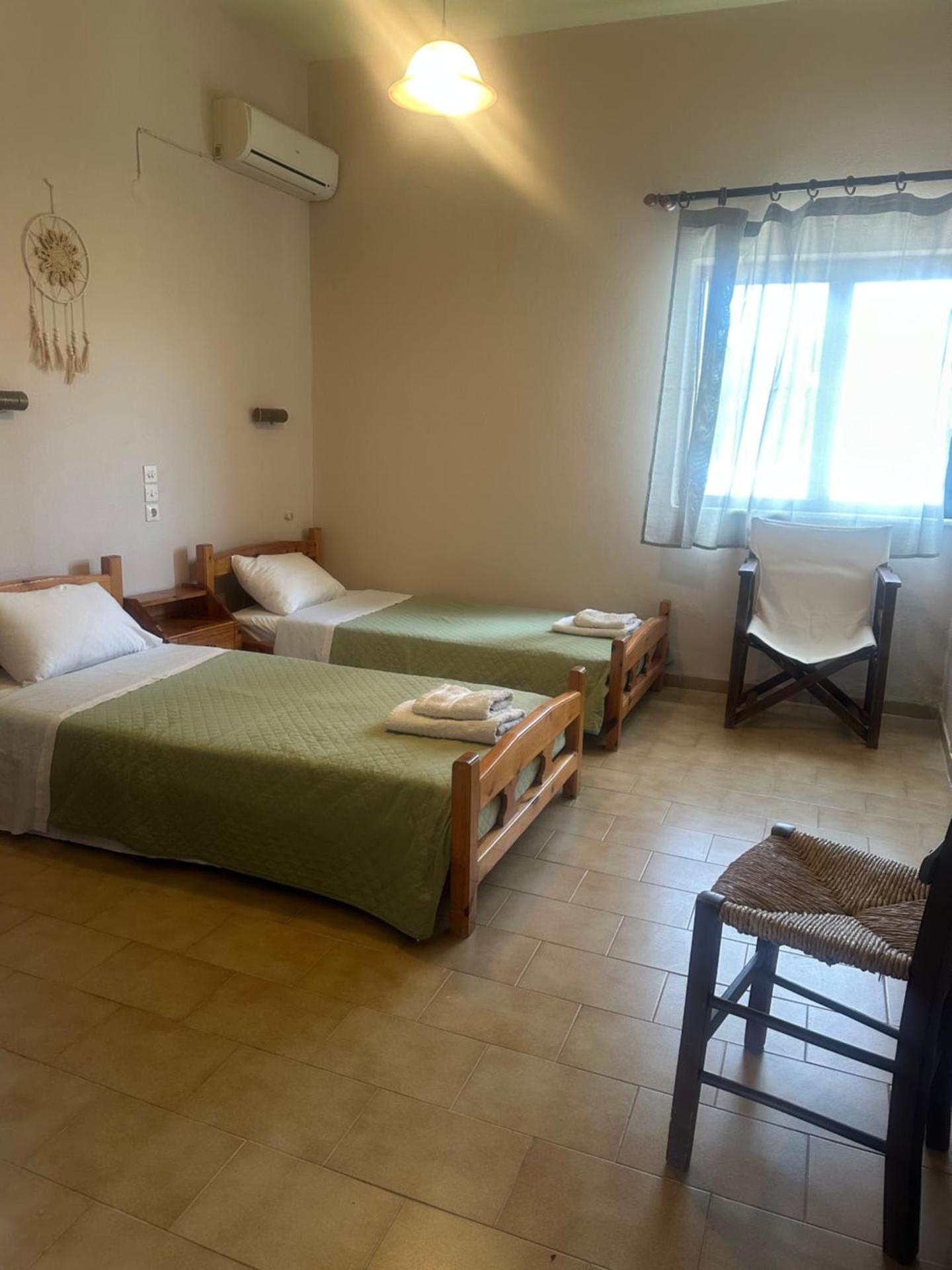 Agiazi Vacation Rooms Pitsidia