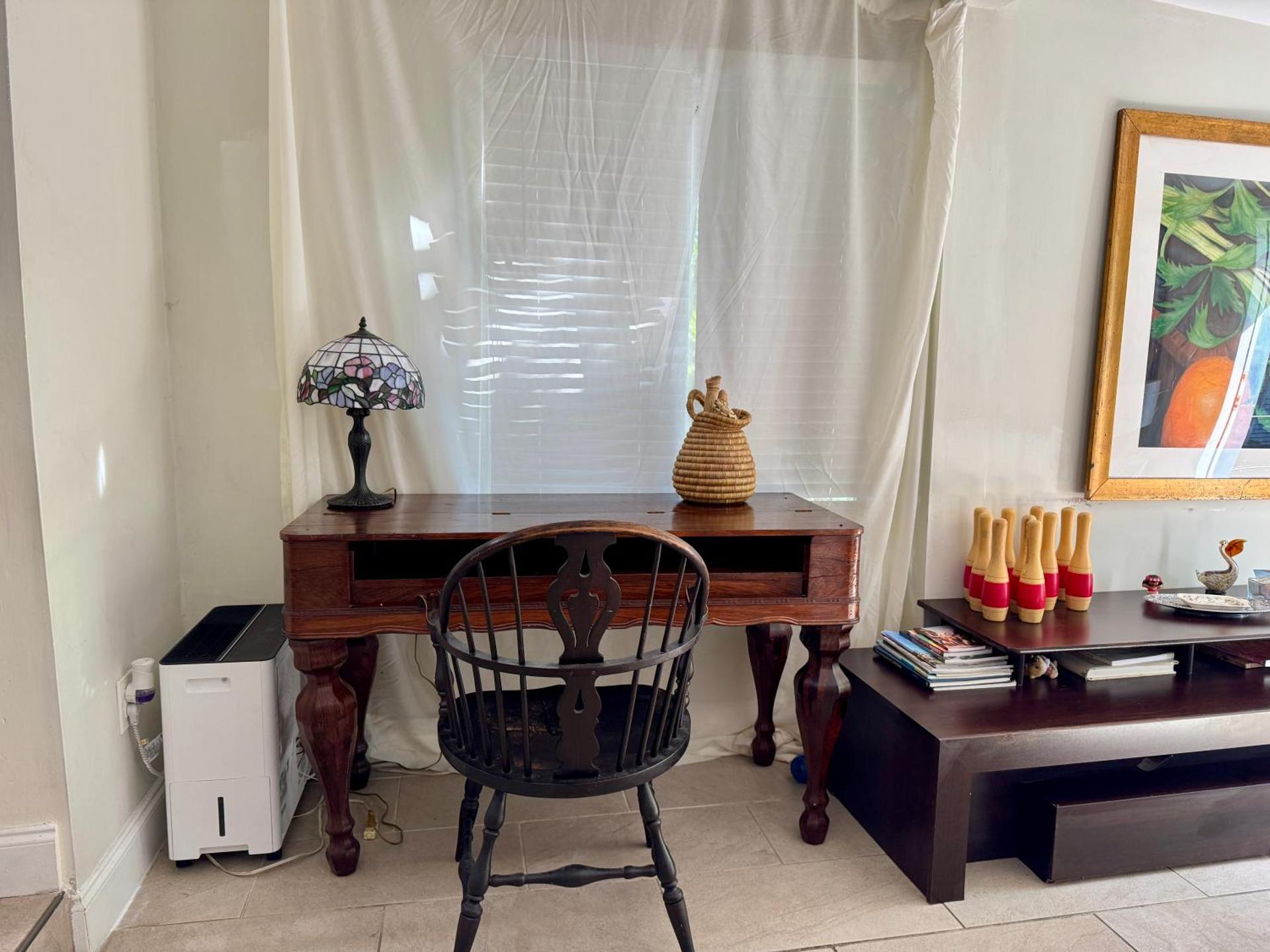 Private Rooms at Miami Centrally Located with free Parking