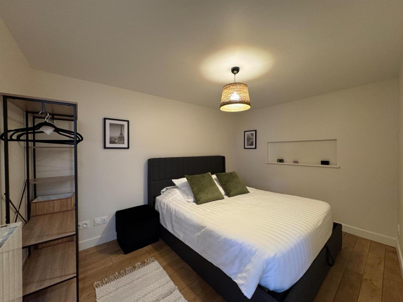 La Petite Orangerie - near castle