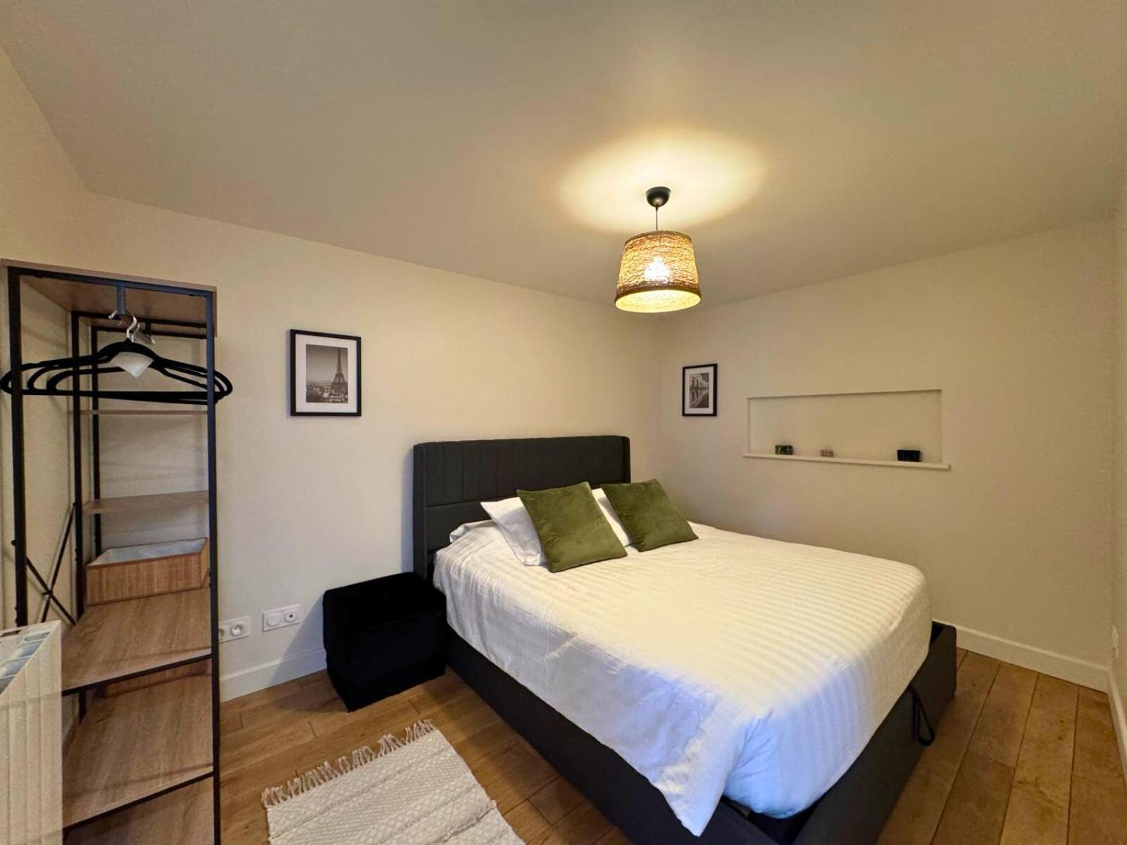 La Petite Orangerie - near castle