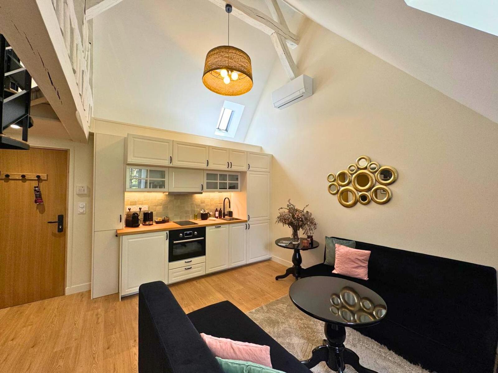 La Petite Orangerie - near castle