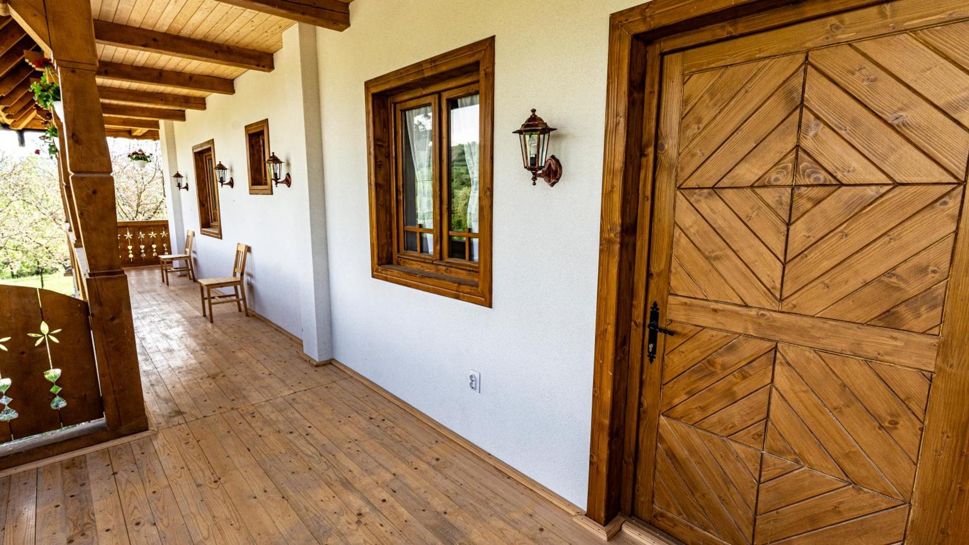 Breb 335 Accomodation & Garden