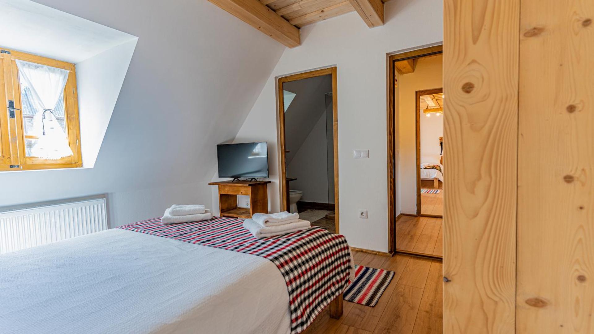 Breb 335 Accomodation & Garden