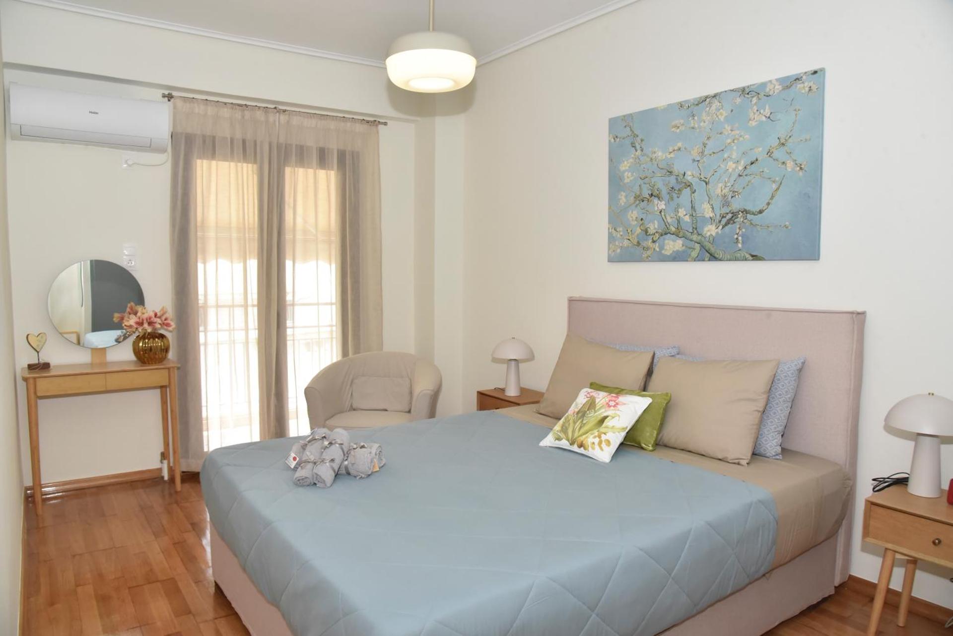 Acropolis deluxe House