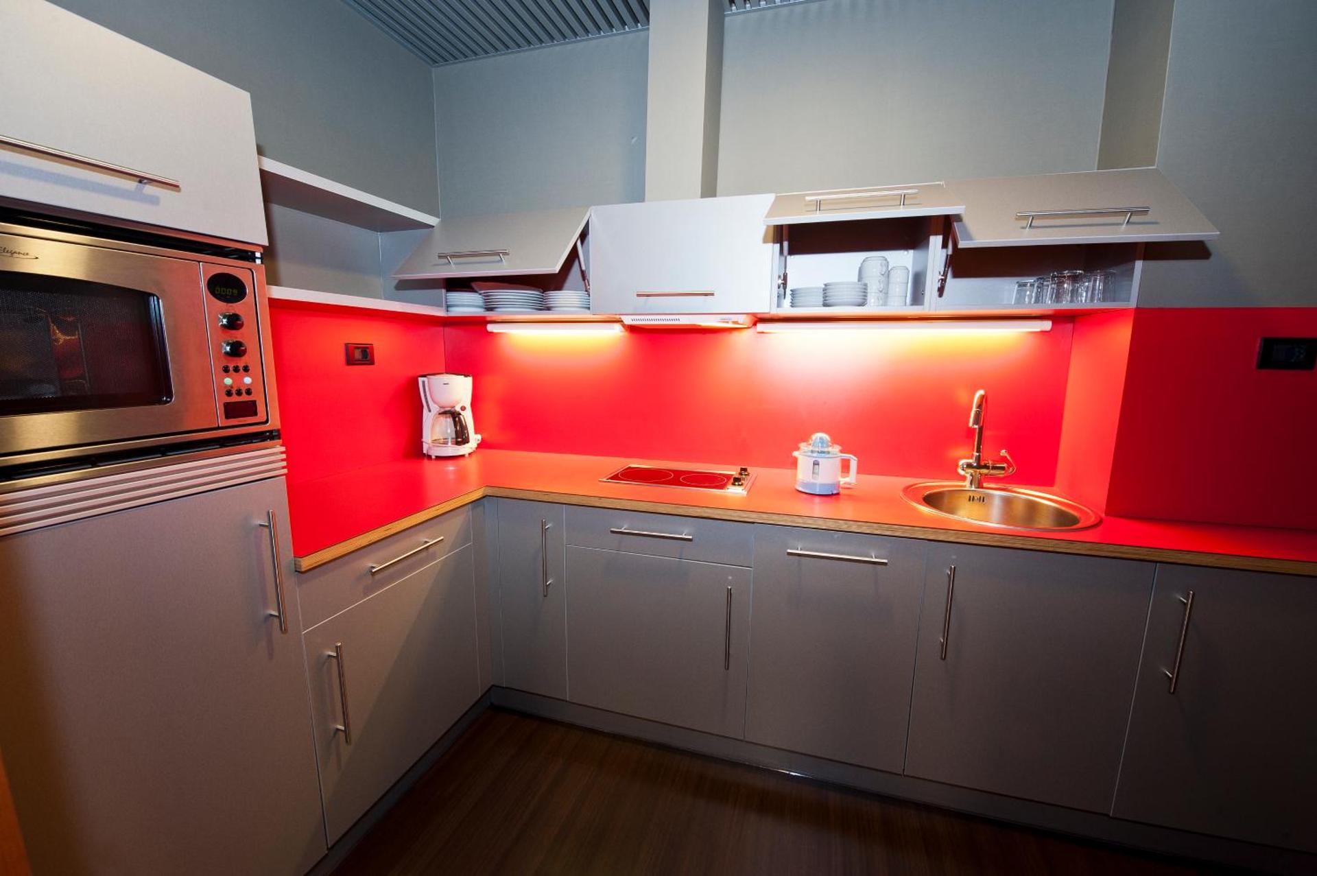 Kitchen or kitchenette