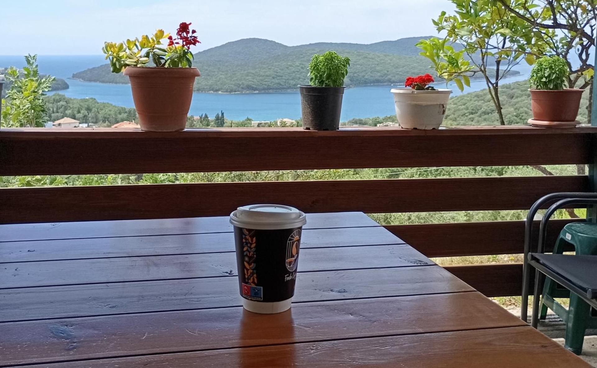 Charoula's Apartments