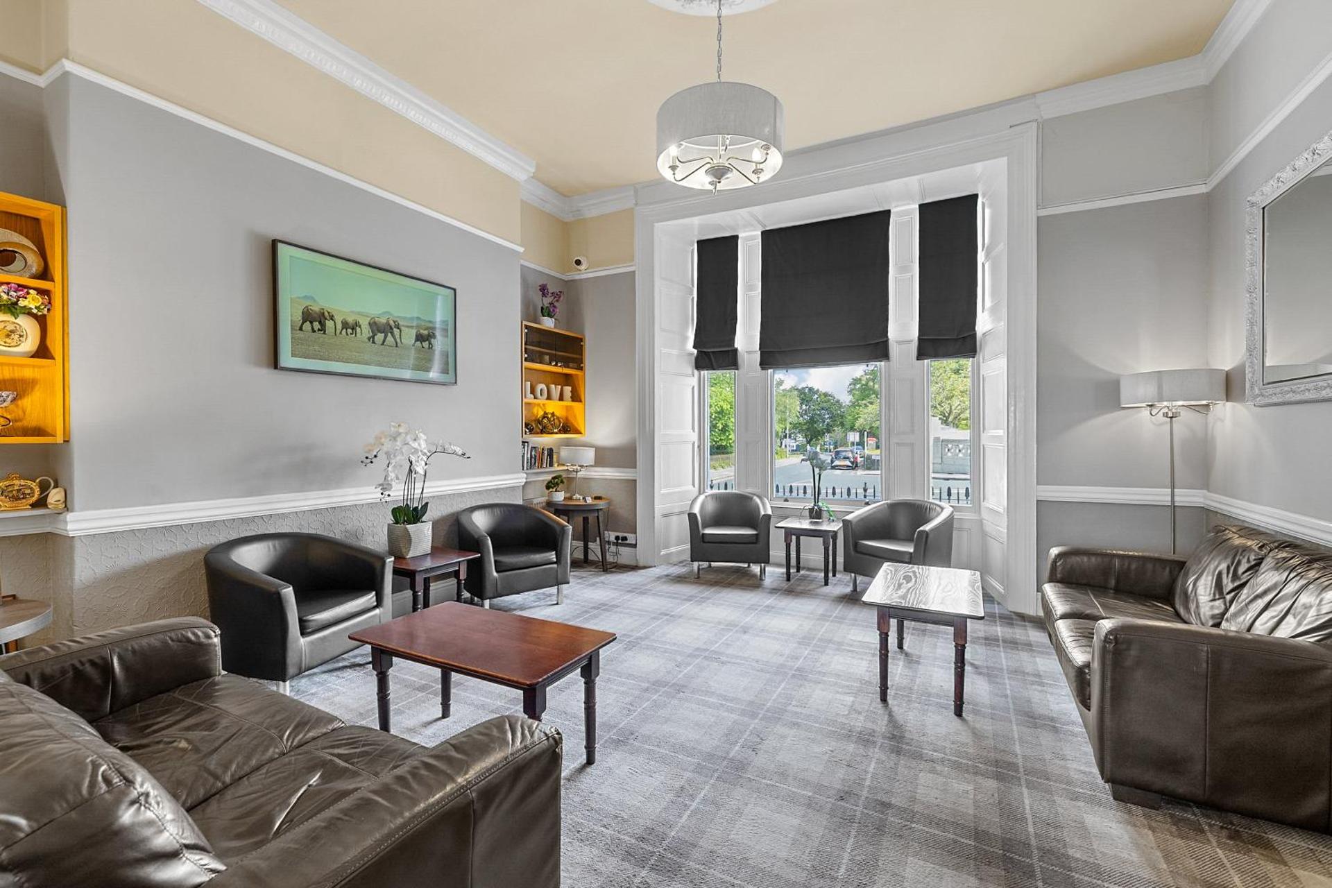 Communal lounge/ TV room