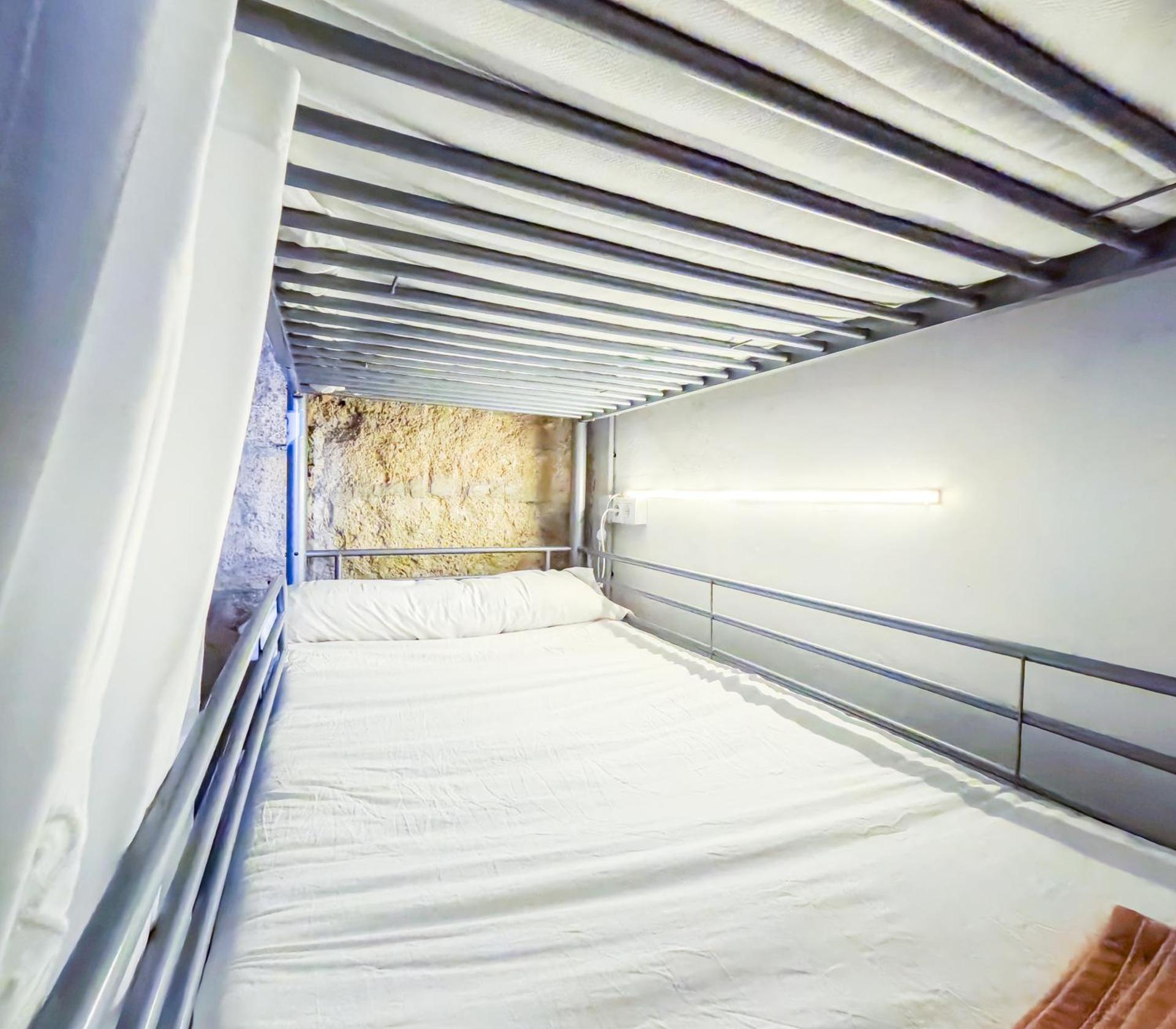 Bunk Bed in Mixed Dormitory Room