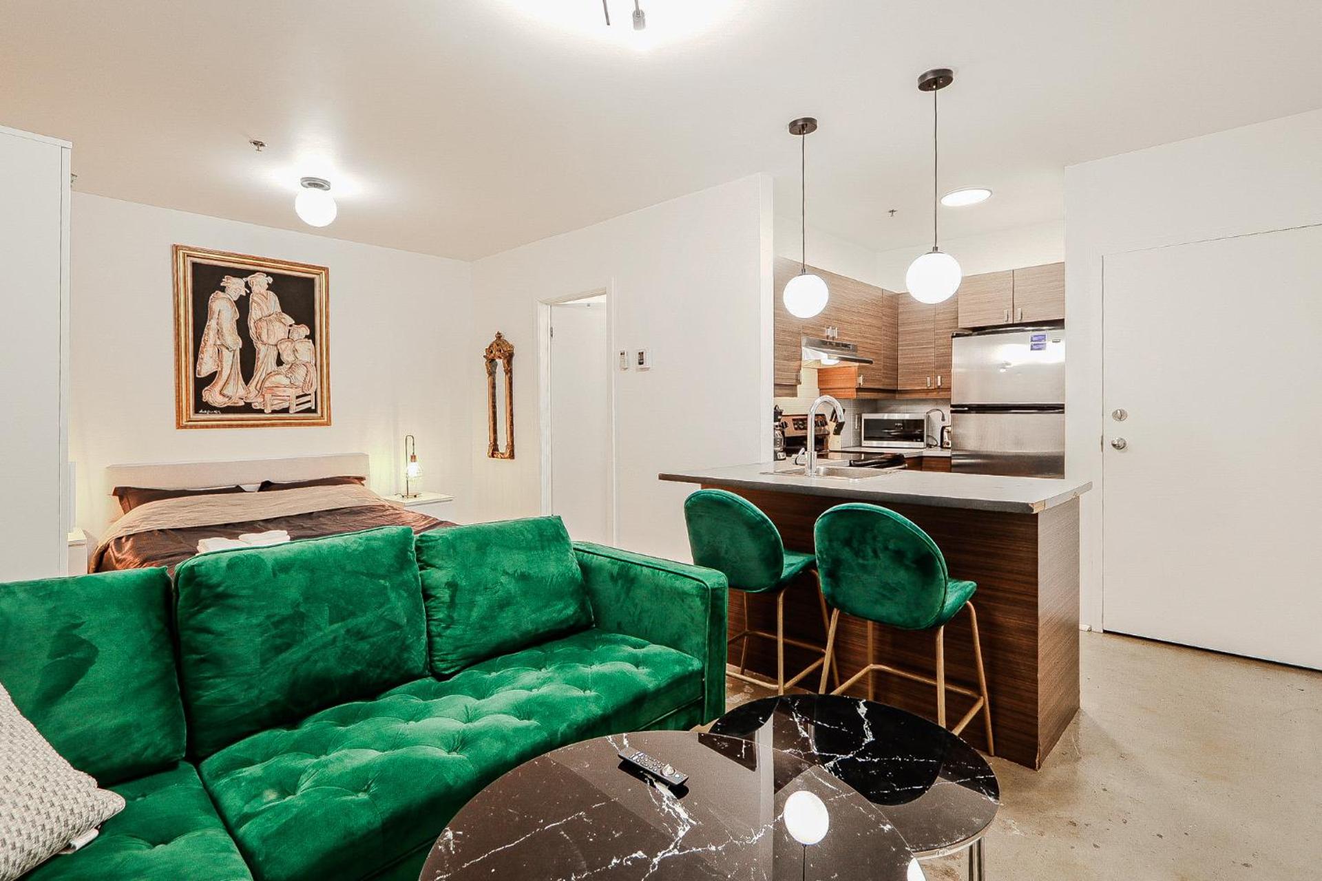 Escapade Chic au Vieux-Port