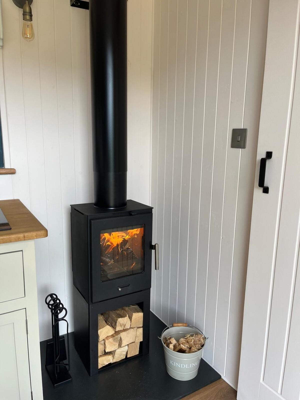 Kilden Hut - Perranwell Station