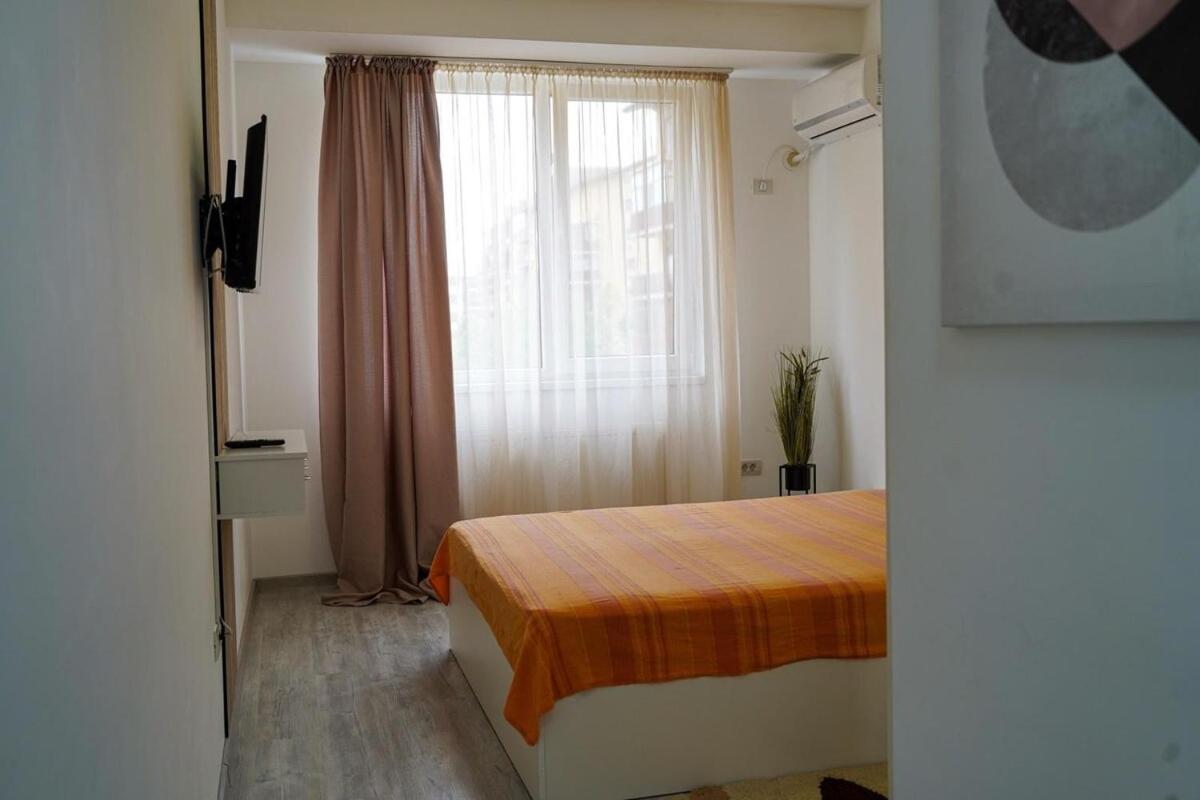 Skyline Apart 3 Militari Residence