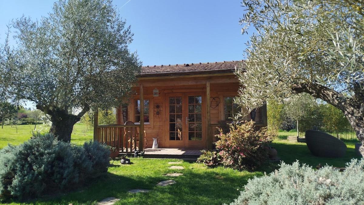 chalet bois pleine campagne à Pontigny