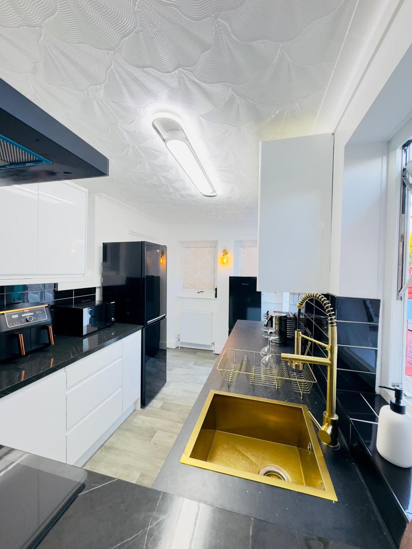 Ensuite Luxury Bedroom In Purfleet