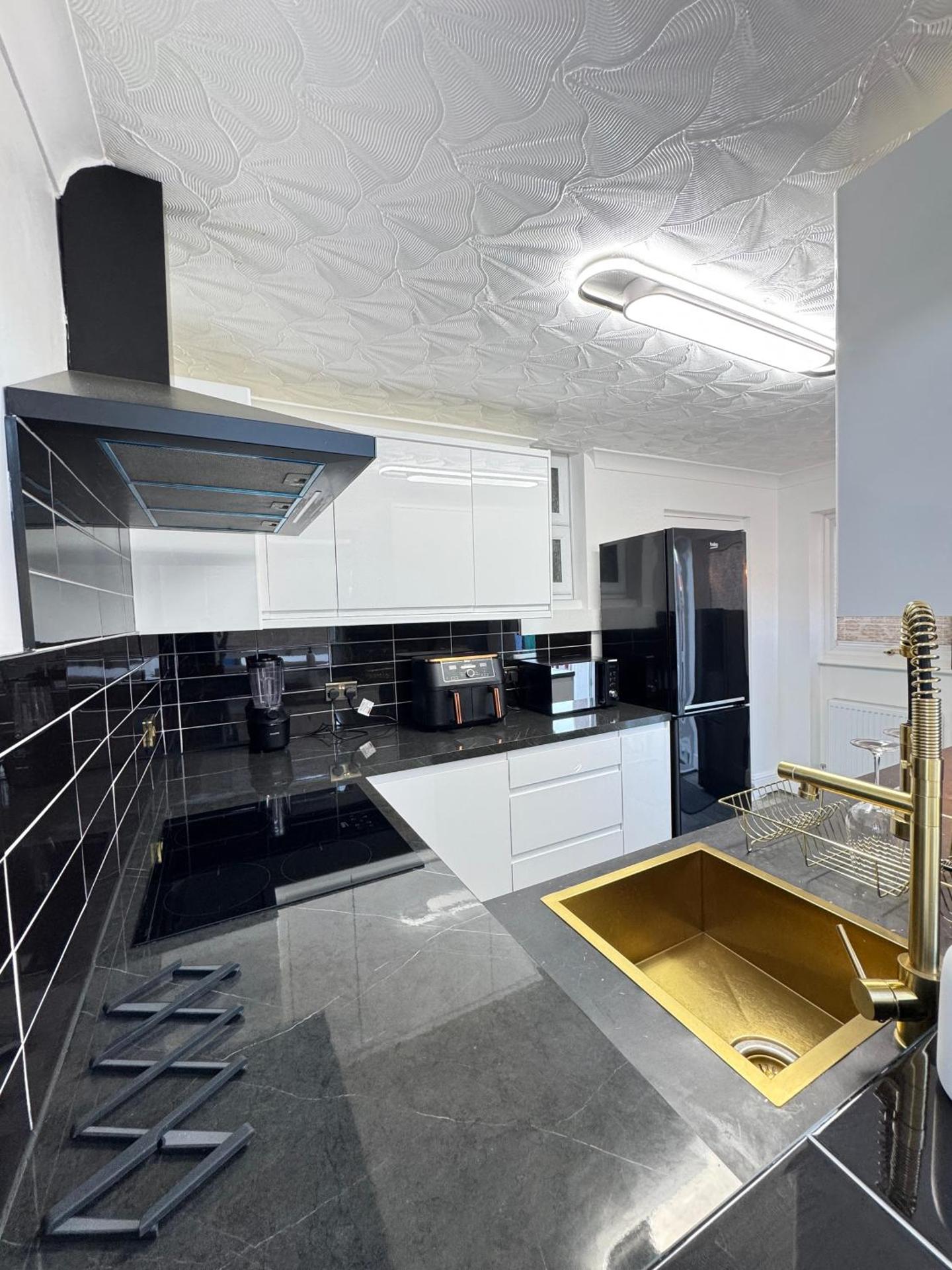 Ensuite Luxury Bedroom In Purfleet