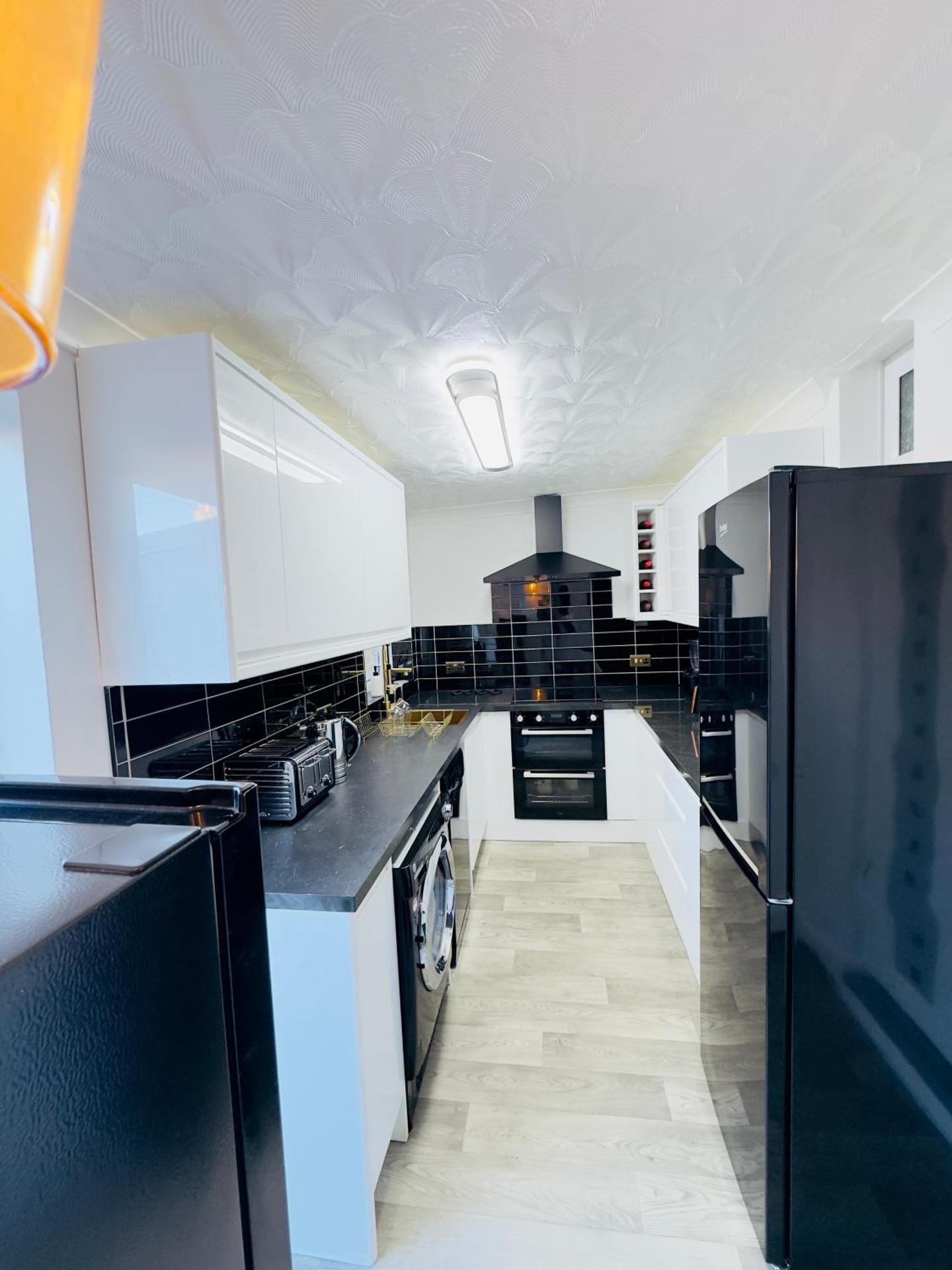 Ensuite Luxury Bedroom In Purfleet