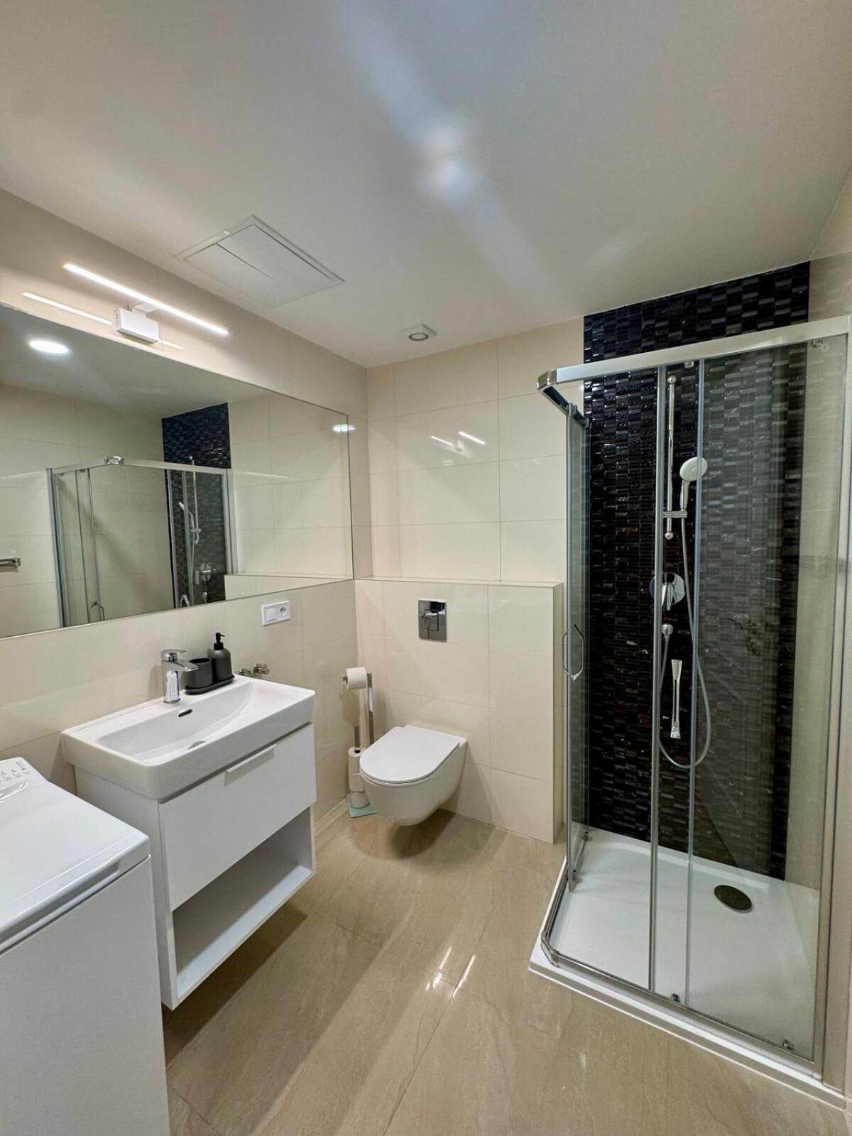 Apartment with free garage parking